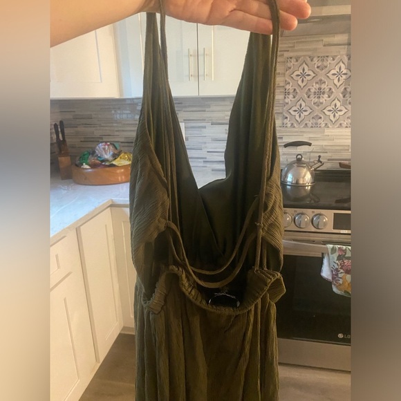 Lulu's Lost in Paradise Green Maxi Dress V-Neck Pleated Sundress - Picture 8 of 8